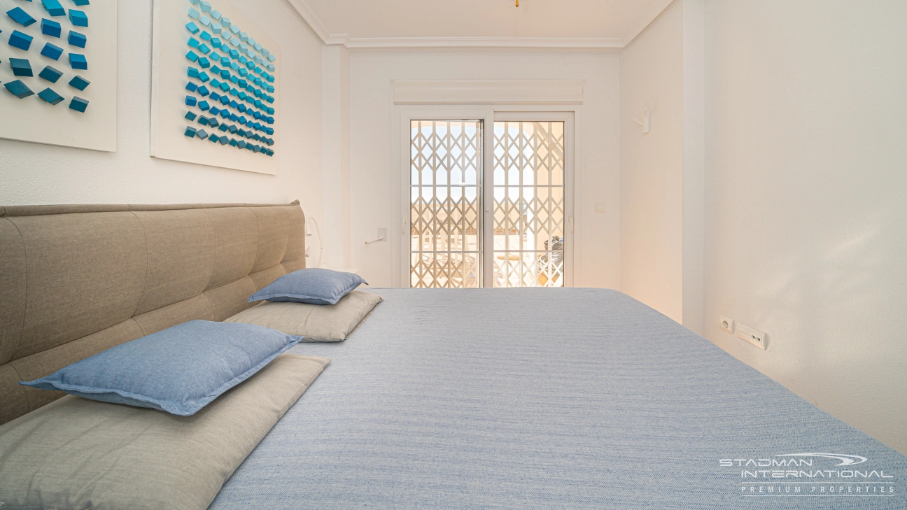 Appartement aan het Strand met Groot Terras en Zeezicht