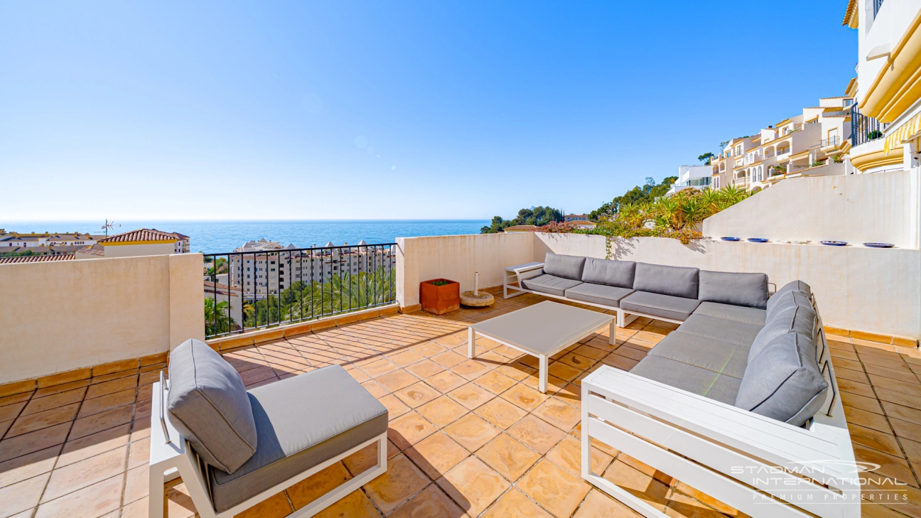 Appartement aan het Strand met Groot Terras en Zeezicht