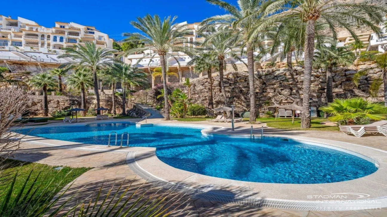 Appartement aan het Strand met Groot Terras en Zeezicht