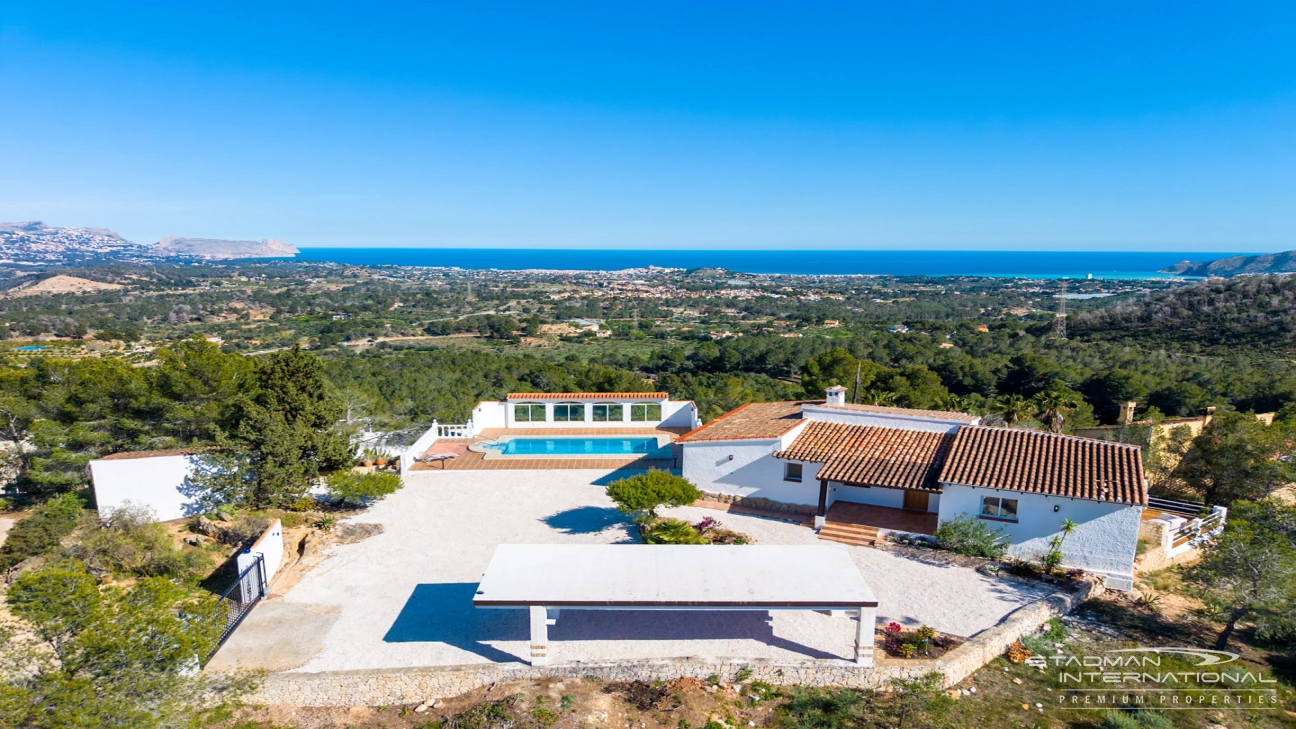 Villa Entièrement Rénovée avec Superbe Vue sur la Mer