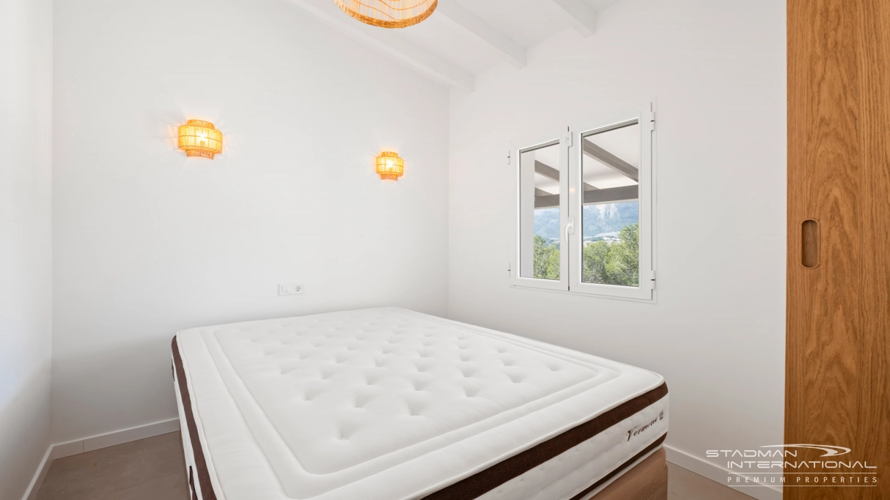 Villa Entièrement Rénovée avec Superbe Vue sur la Mer