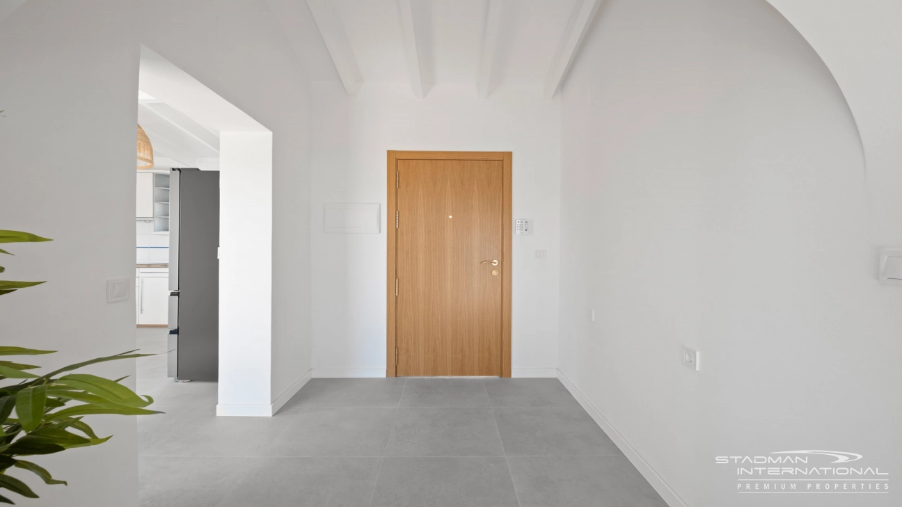 Villa Entièrement Rénovée avec Superbe Vue sur la Mer