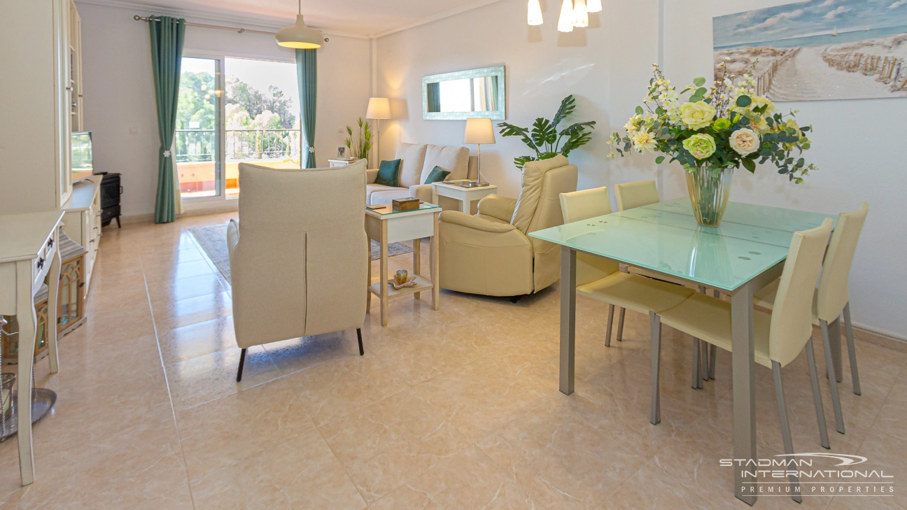 Grand Appartement d’Angle avec Vue Panoramique sur la Montagne