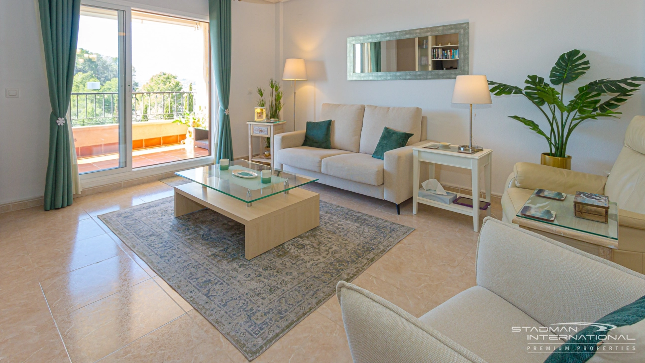 Grand Appartement d’Angle avec Vue Panoramique sur la Montagne