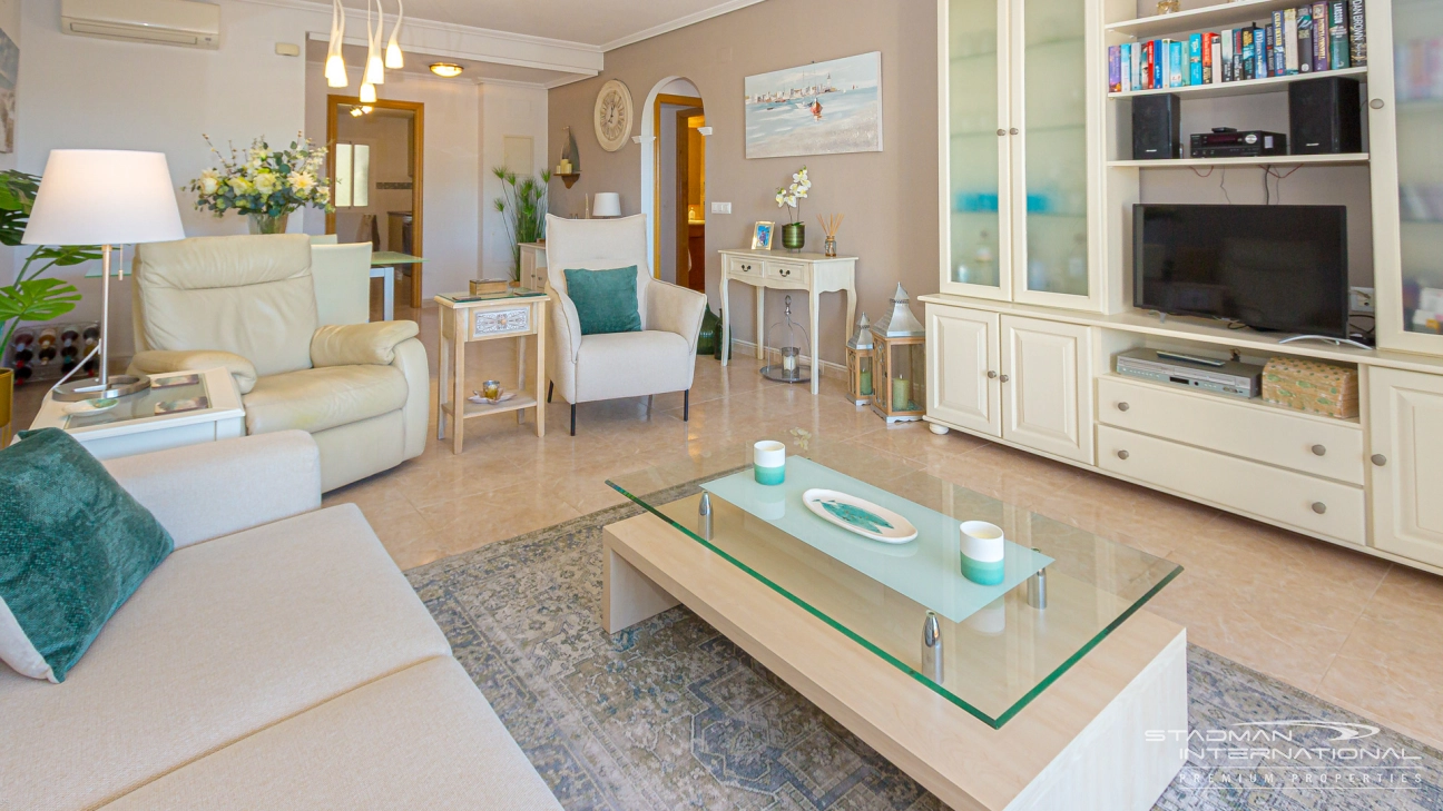 Grand Appartement d’Angle avec Vue Panoramique sur la Montagne