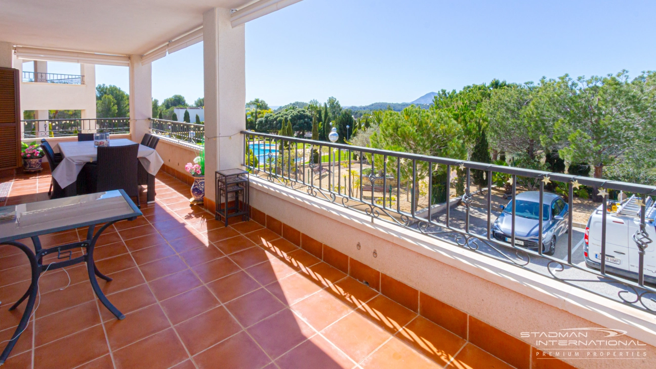 Grand Appartement d’Angle avec Vue Panoramique sur la Montagne