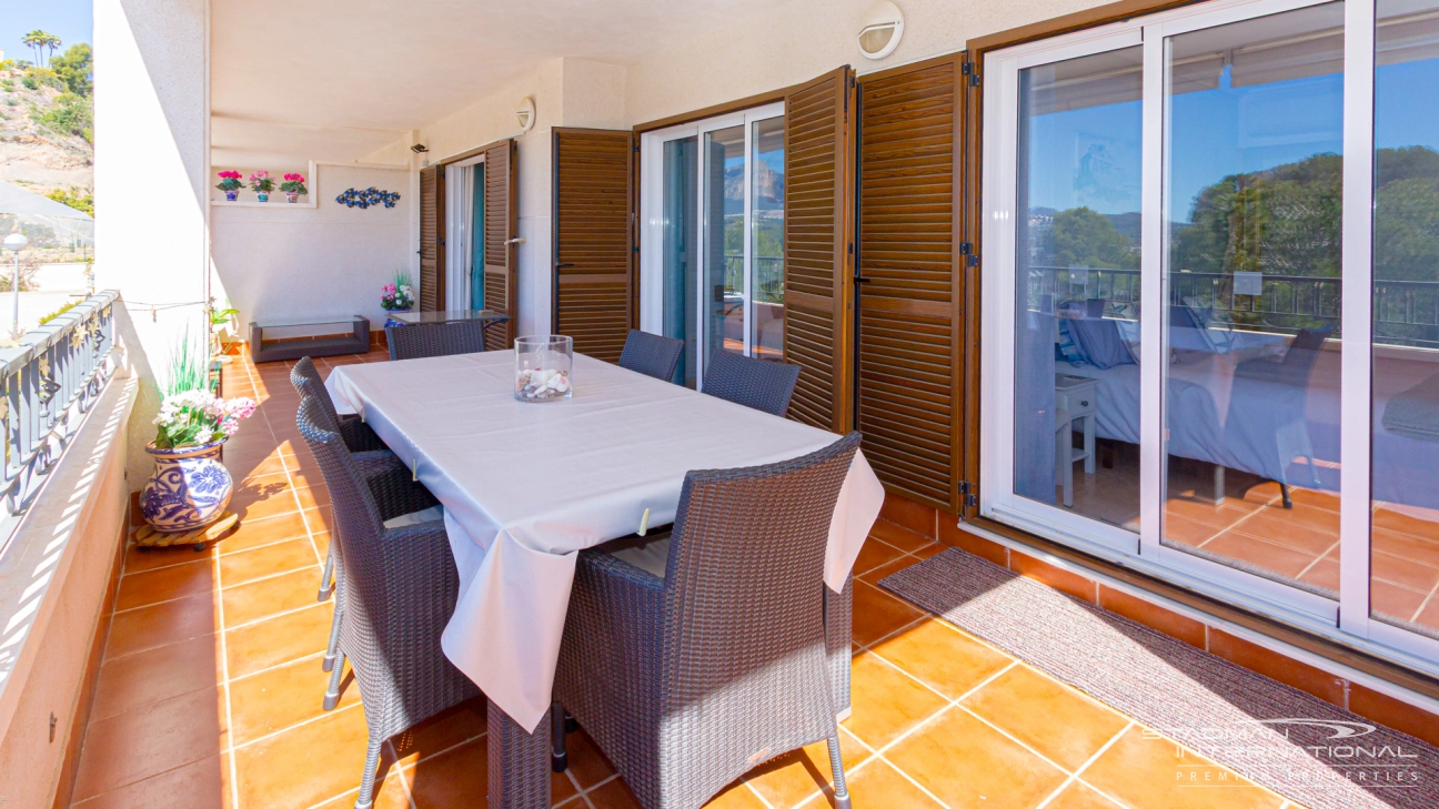 Grand Appartement d’Angle avec Vue Panoramique sur la Montagne