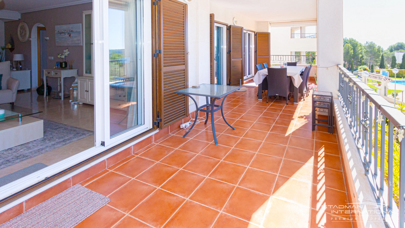 Grand Appartement d’Angle avec Vue Panoramique sur la Montagne