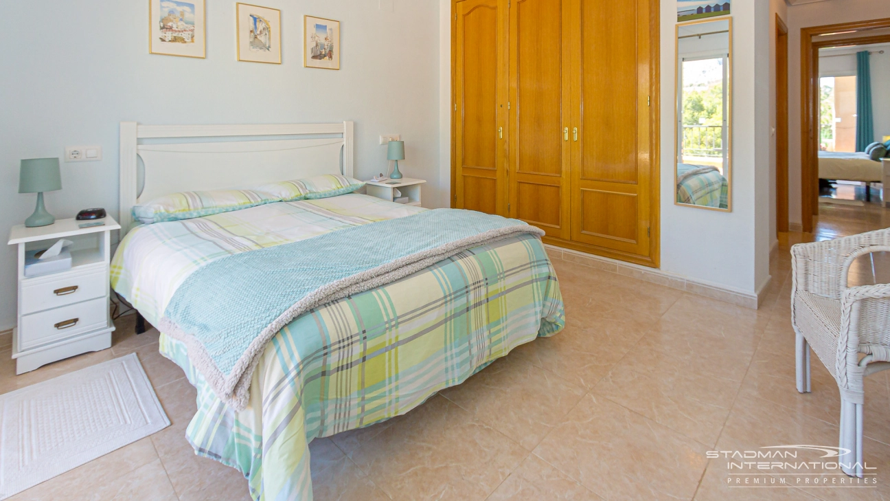 Grand Appartement d’Angle avec Vue Panoramique sur la Montagne