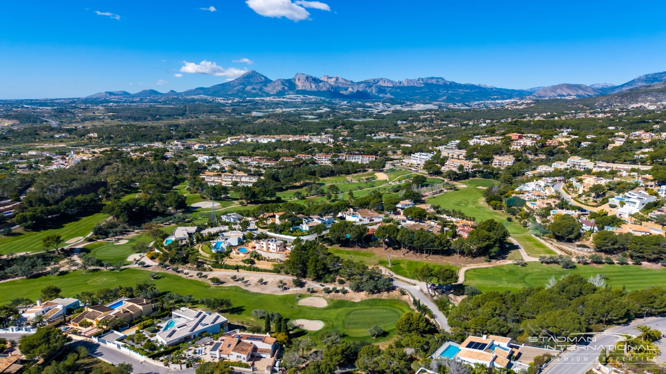 Großzügiges Familienhaus mit Meerblick in Toplage