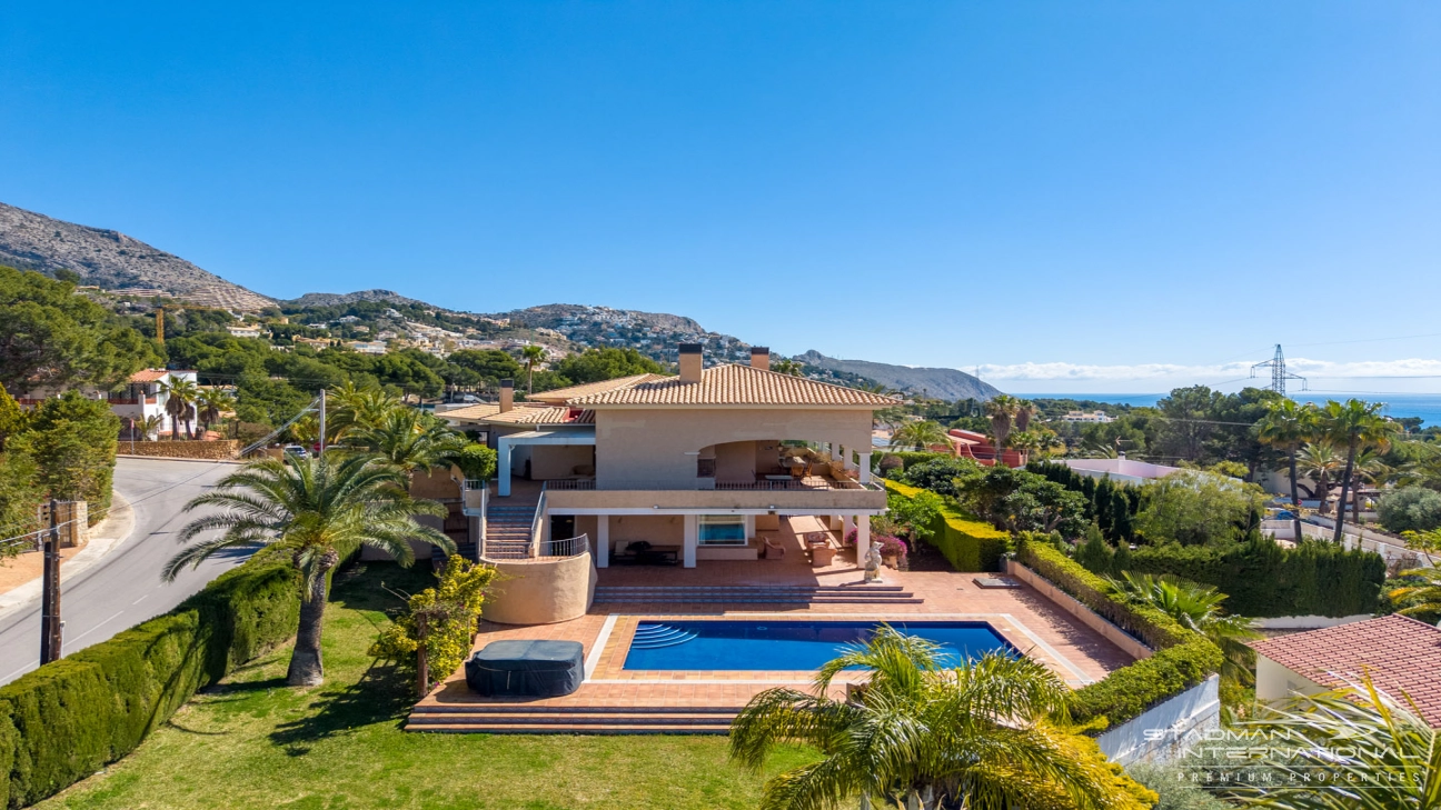 Großzügiges Familienhaus mit Meerblick in Toplage