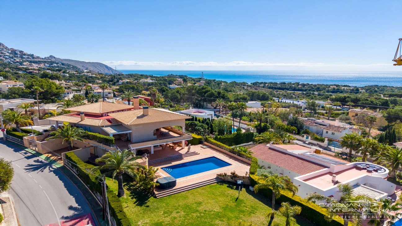 Großzügiges Familienhaus mit Meerblick in Toplage