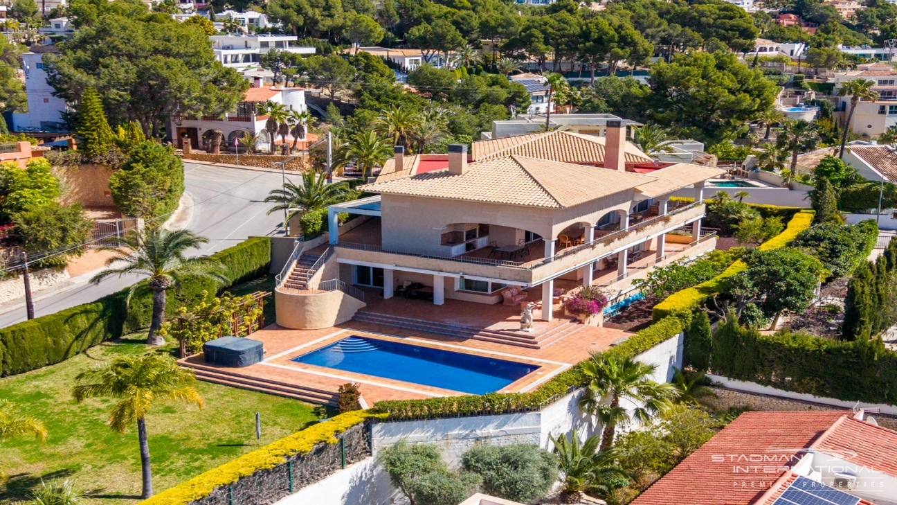 Großzügiges Familienhaus mit Meerblick in Toplage