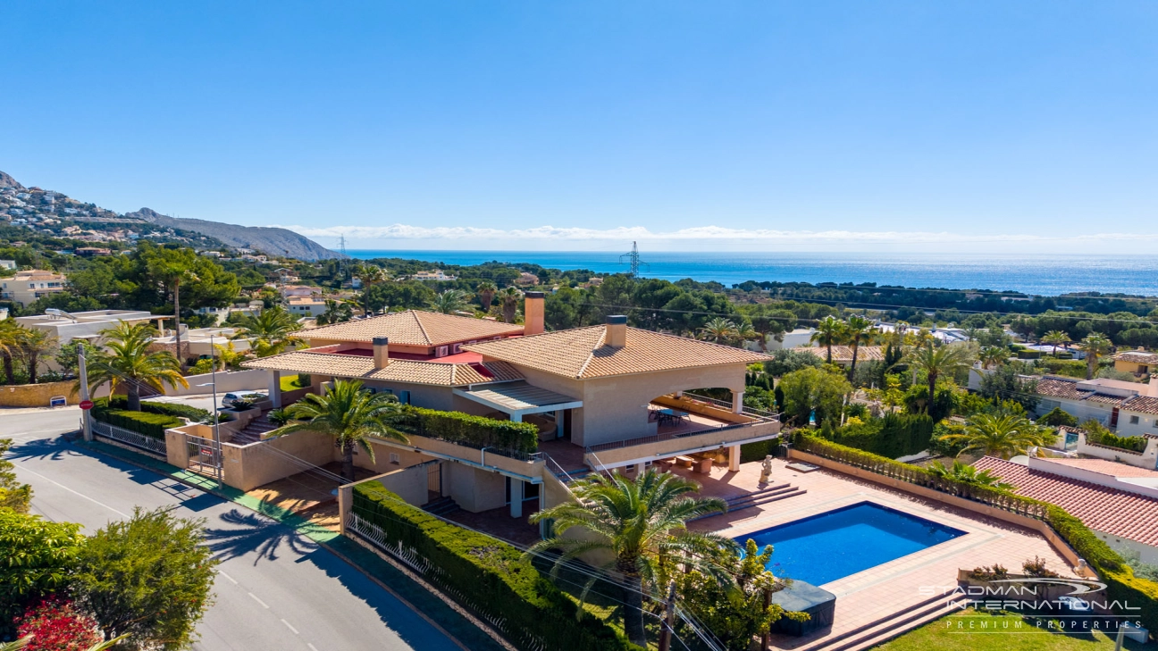 Großzügiges Familienhaus mit Meerblick in Toplage