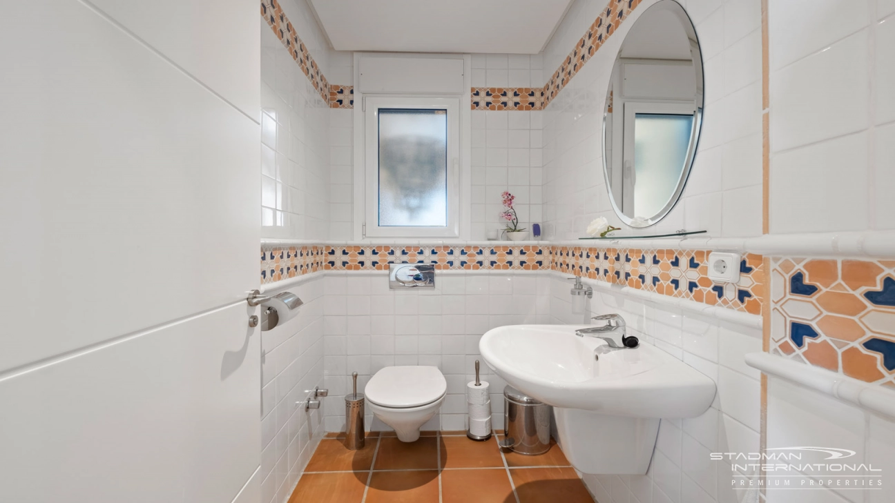 Großzügiges Familienhaus mit Meerblick in Toplage