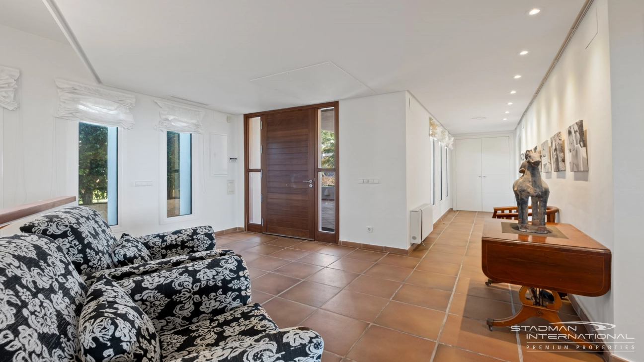 Großzügiges Familienhaus mit Meerblick in Toplage