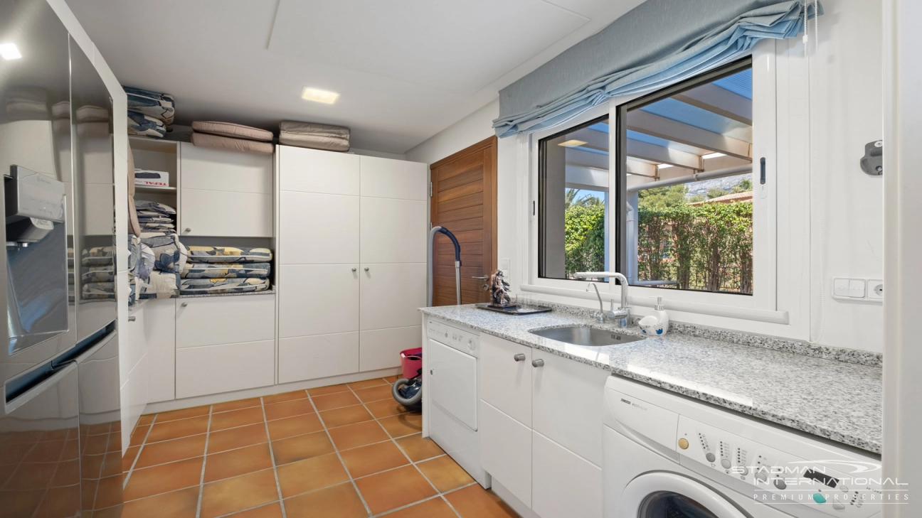 Großzügiges Familienhaus mit Meerblick in Toplage