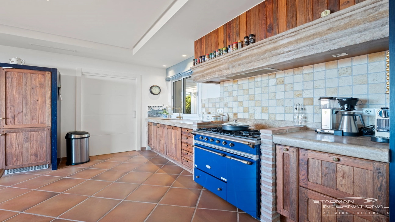 Großzügiges Familienhaus mit Meerblick in Toplage