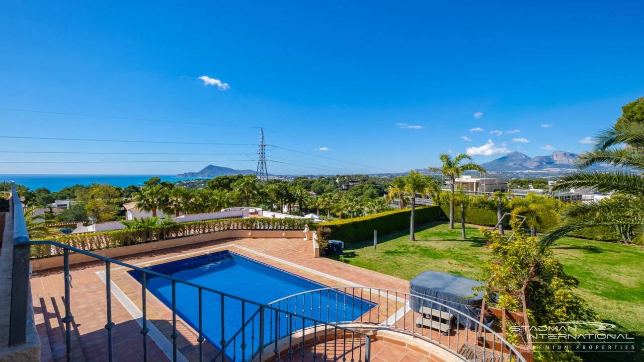 Großzügiges Familienhaus mit Meerblick in Toplage