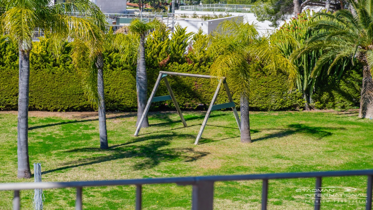 Großzügiges Familienhaus mit Meerblick in Toplage