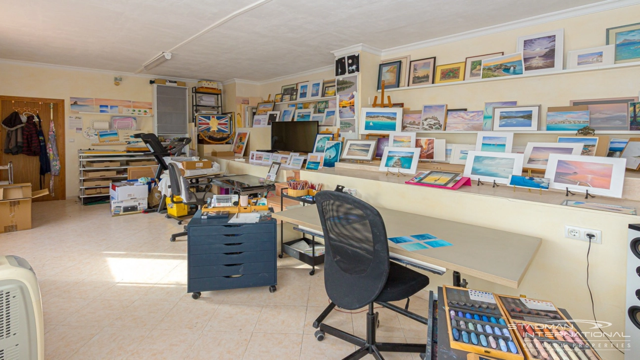 Elegante Mediterrane Villa mit Panoramischem Meerblick