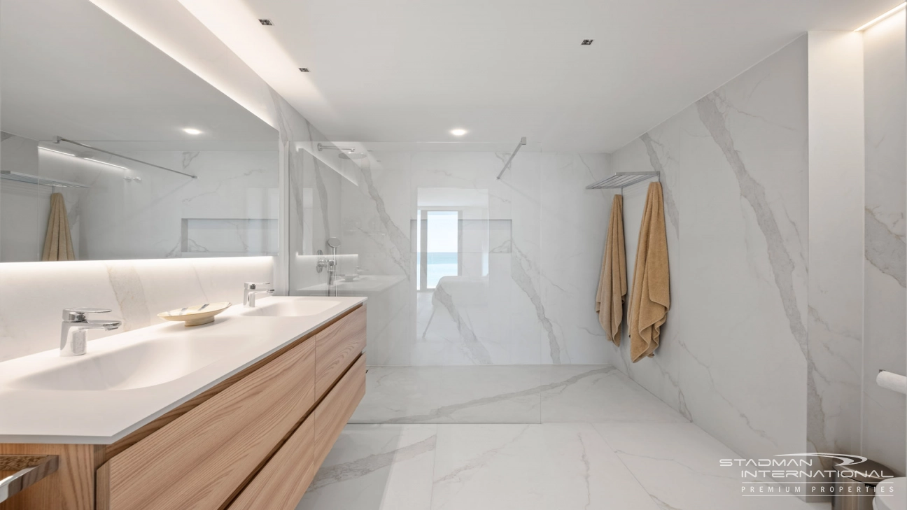 Spectacular Luxury Apartment on the Promenade in Altea