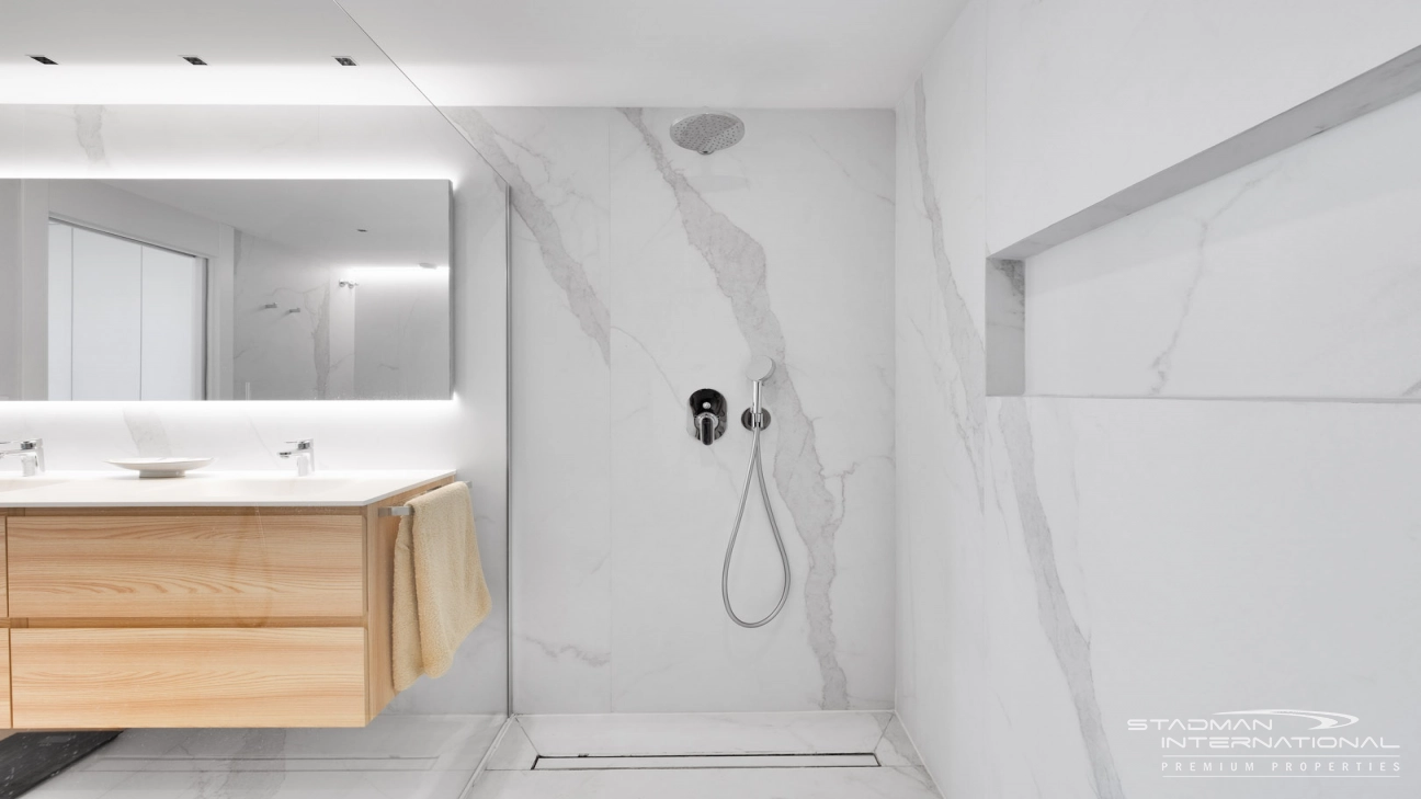 Spectacular Luxury Apartment on the Promenade in Altea