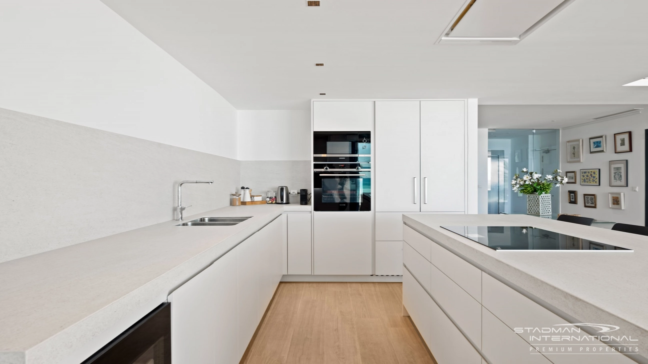 Spectacular Luxury Apartment on the Promenade in Altea