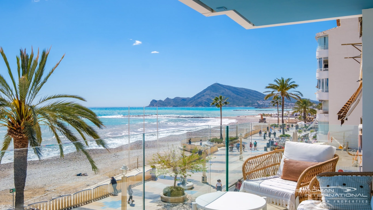 Spectacular Luxury Apartment on the Promenade in Altea