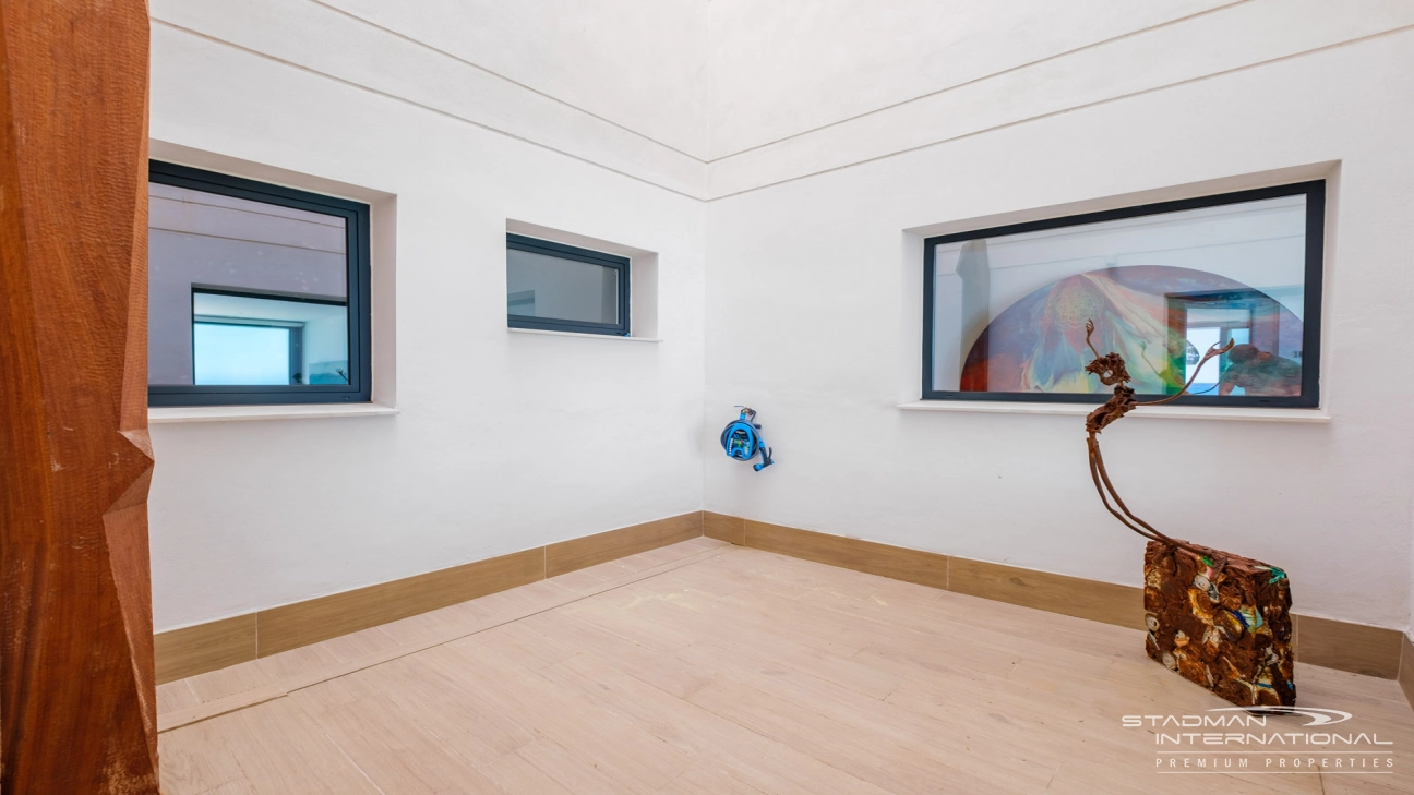 Spectacular Luxury Apartment on the Promenade in Altea