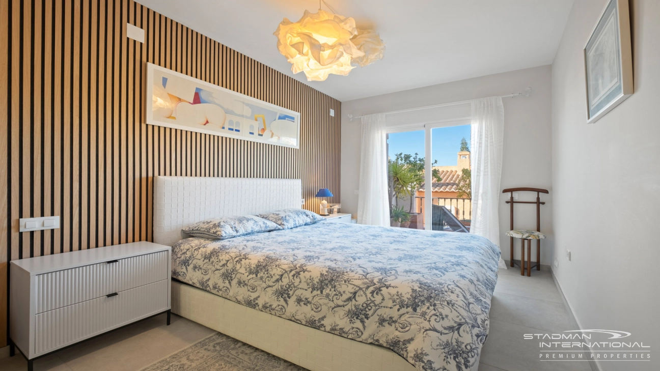 Doppelhaushälfte mit Panoramablick auf das Meer in Altea Hills