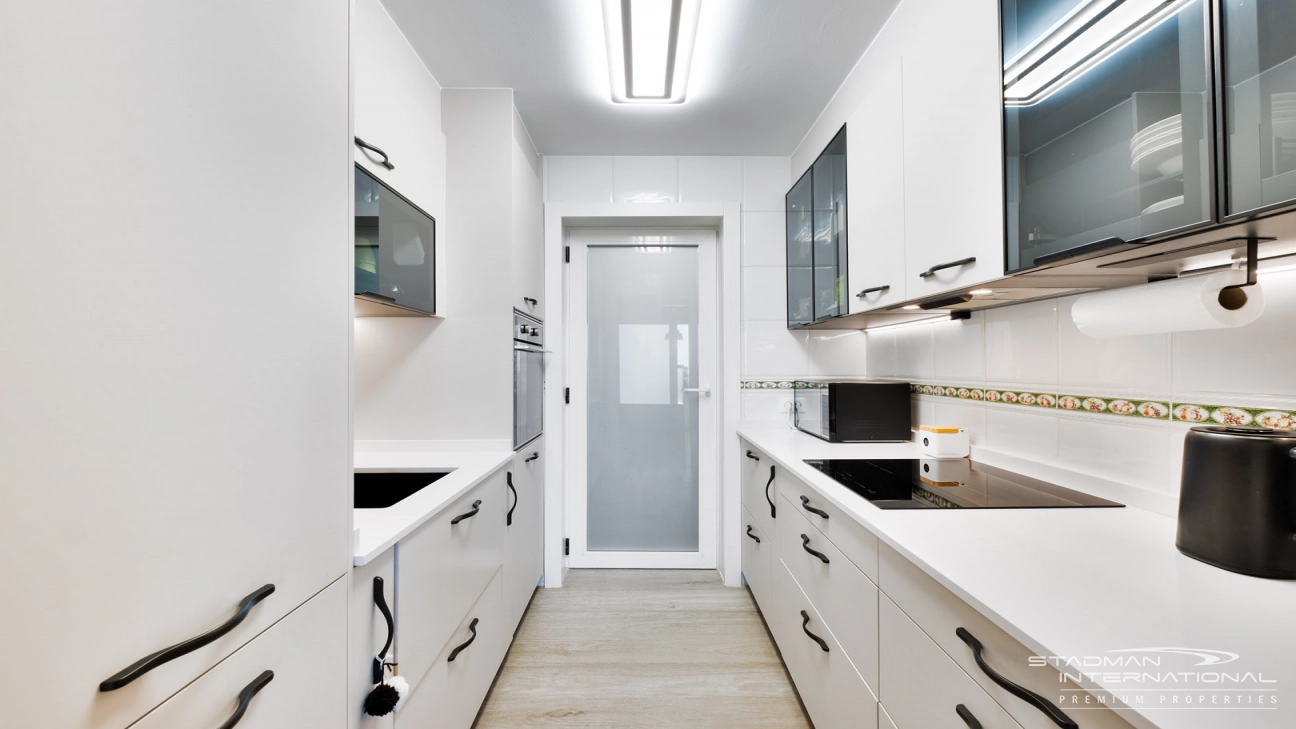 Doppelhaushälfte mit Panoramablick auf das Meer in Altea Hills