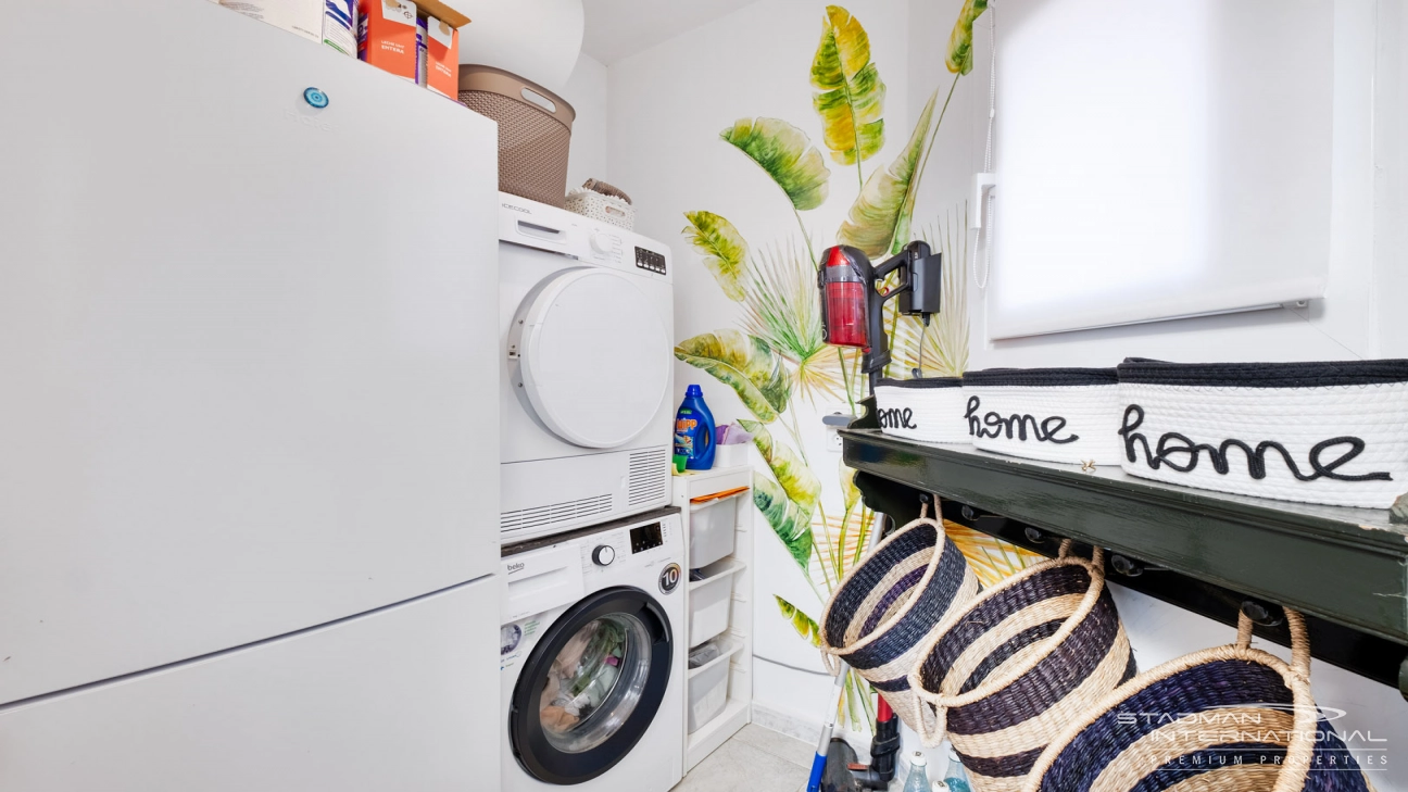 Doppelhaushälfte mit Panoramablick auf das Meer in Altea Hills