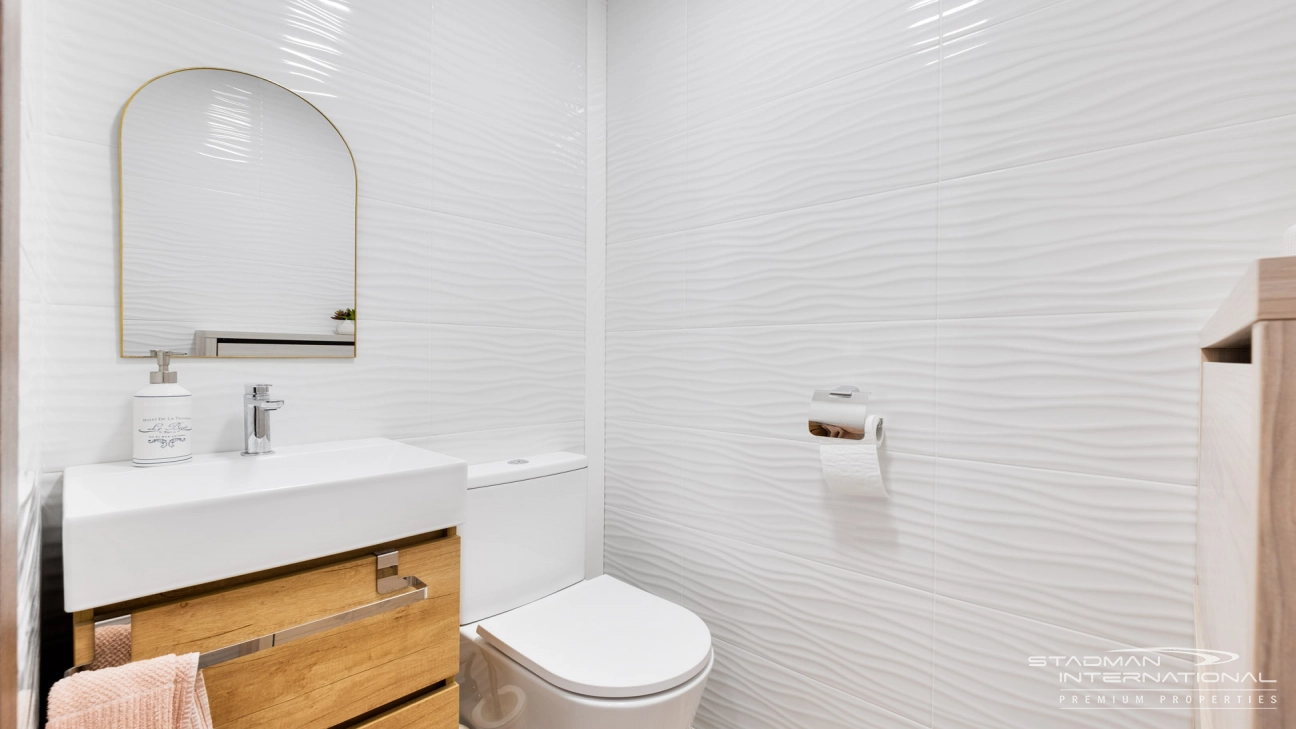 Doppelhaushälfte mit Panoramablick auf das Meer in Altea Hills