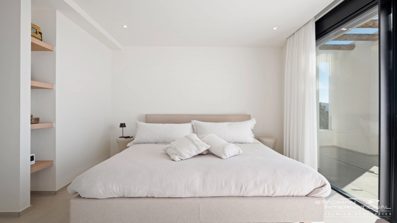 Modern New Built Villa on a Flat Plot with Sea Views 
