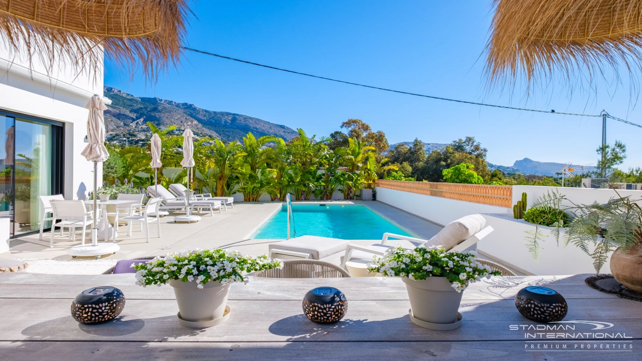 Modern New Built Villa on a Flat Plot with Sea Views 
