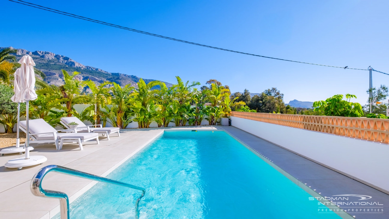 Modern New Built Villa on a Flat Plot with Sea Views 
