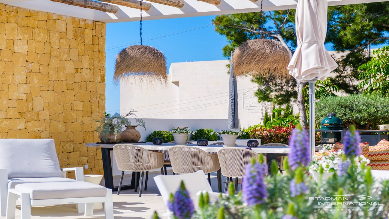 Modern New Built Villa on a Flat Plot with Sea Views 
