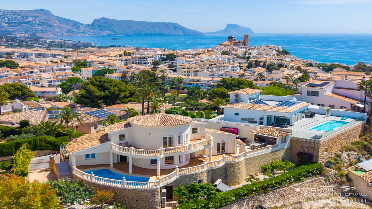 Villa with Great Sea Views in a Prime Location Near Altea Old Town
