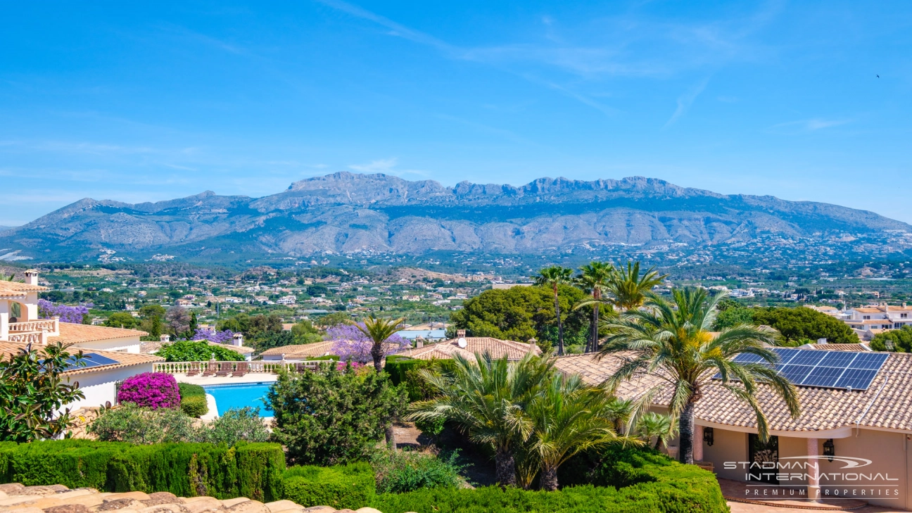 Villa with Great Sea Views in a Prime Location Near Altea Old Town