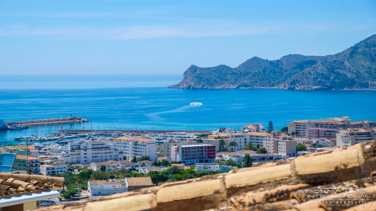 Villa with Great Sea Views in a Prime Location Near Altea Old Town