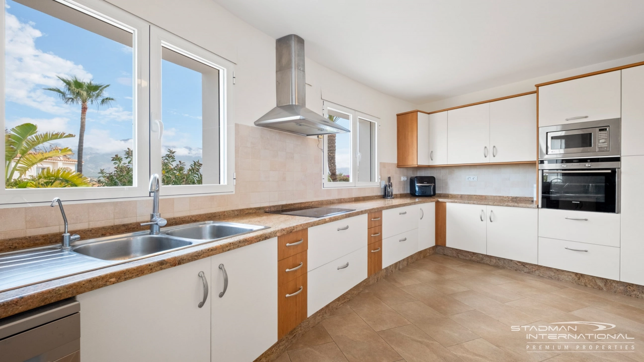 Villa with Great Sea Views in a Prime Location Near Altea Old Town