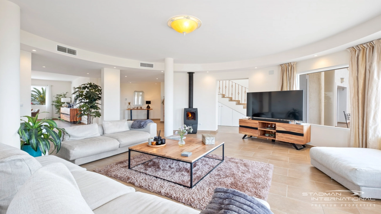 Villa with Great Sea Views in a Prime Location Near Altea Old Town
