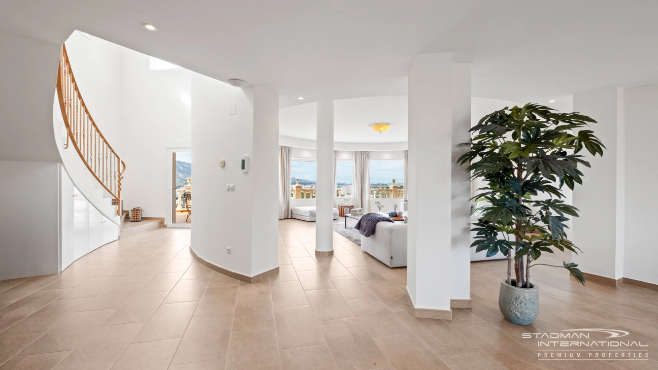 Villa with Great Sea Views in a Prime Location Near Altea Old Town