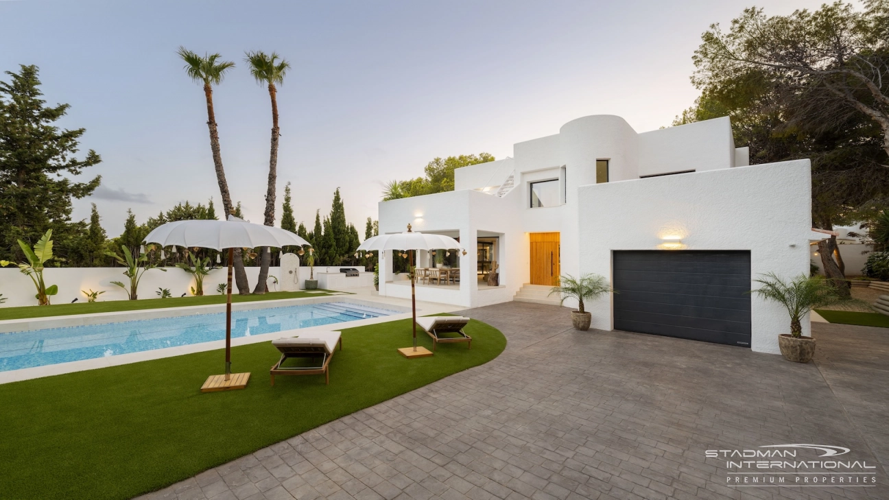 Villa Ibicenca Cerca de la Playa y del Puerto Portosenso