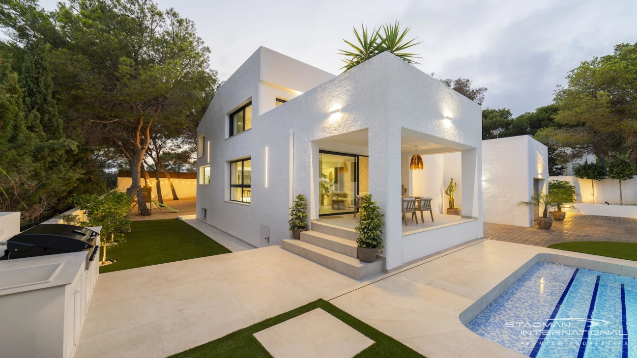 Villa Ibicenca Cerca de la Playa y del Puerto Portosenso