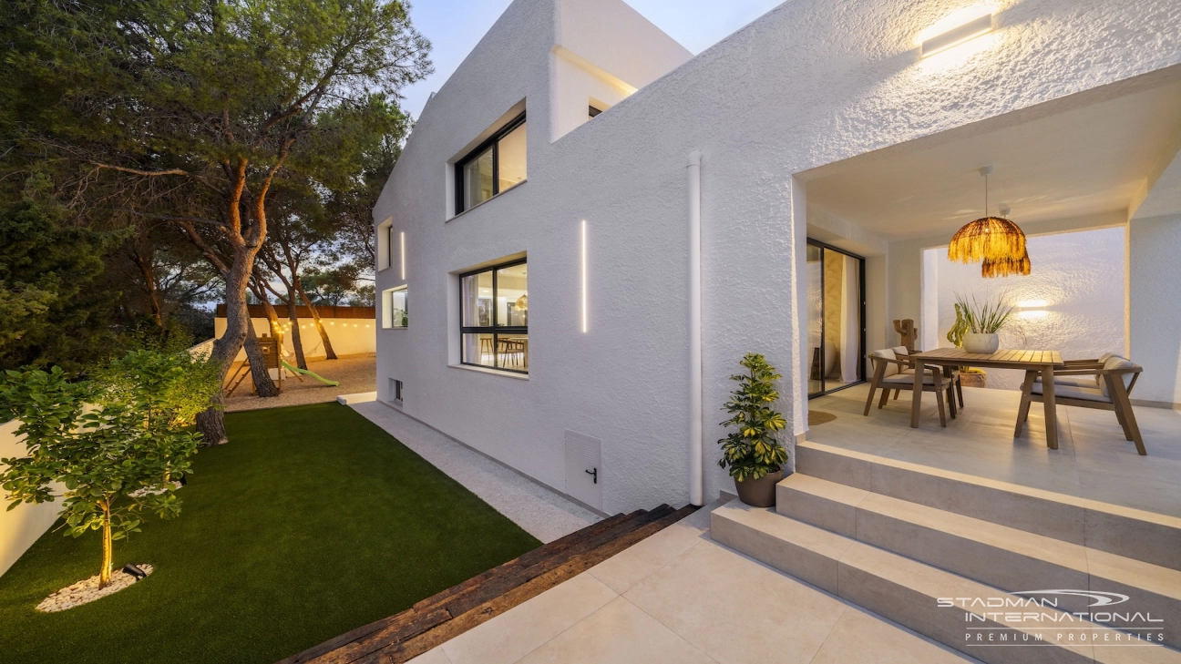 Villa Ibicenca Cerca de la Playa y del Puerto Portosenso