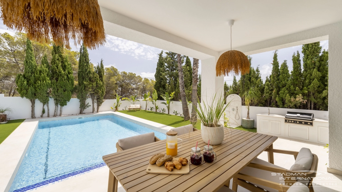 Villa Ibicenca Cerca de la Playa y del Puerto Portosenso