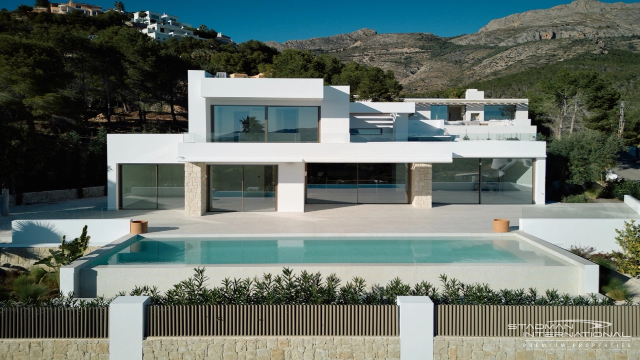 Modern New Build Villa on a Corner Plot with Sea Views