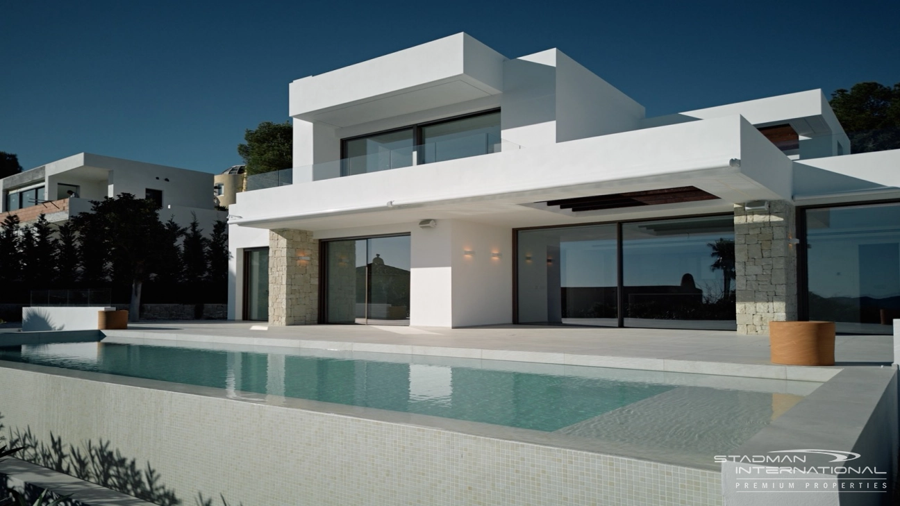 Modern New Build Villa on a Corner Plot with Sea Views